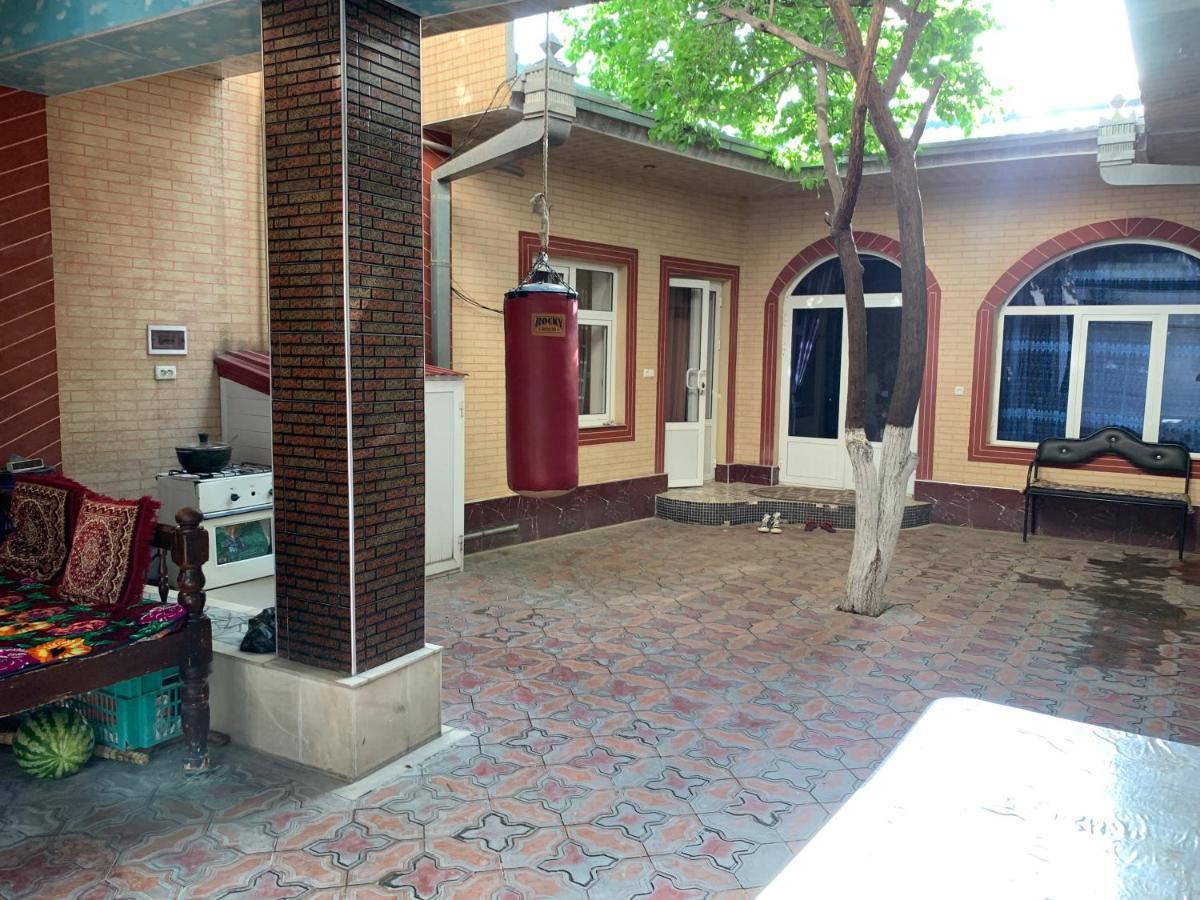 Muharram Homestay In The Neighborhood Of The Registan Square, 家族 ゲストハウス Samarkand Ngoại thất bức ảnh